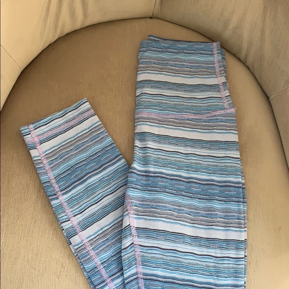 Retired pattern lululemon leggings!